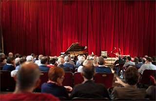 Fechas, información, programa, cartel, imágenes, mapa y ubicación de Outono Teatral (2025)  en  Vigo