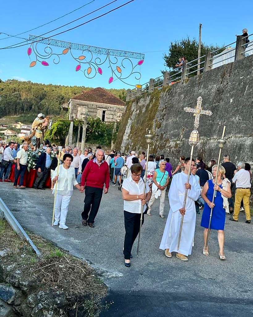 O Carme e Virxe dos Remedios de San Xulián en Marín