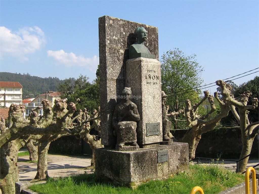 imagen principal Escultura al Poeta Francisco Añón