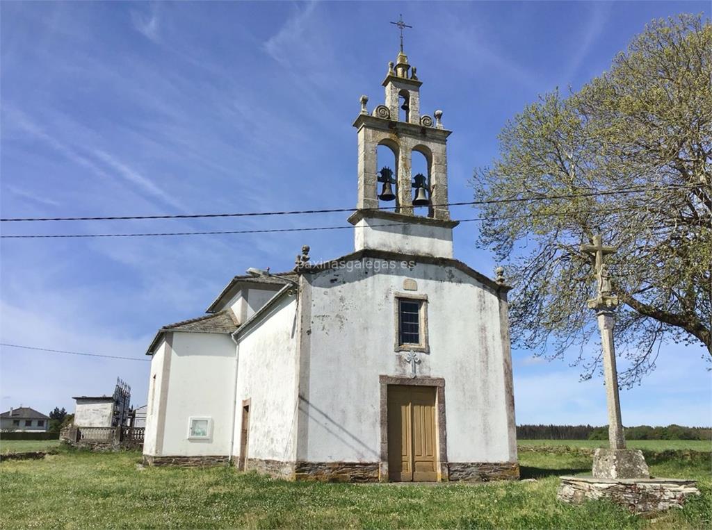 imagen principal Iglesia y Cementerio de San Martiño de As Lamas