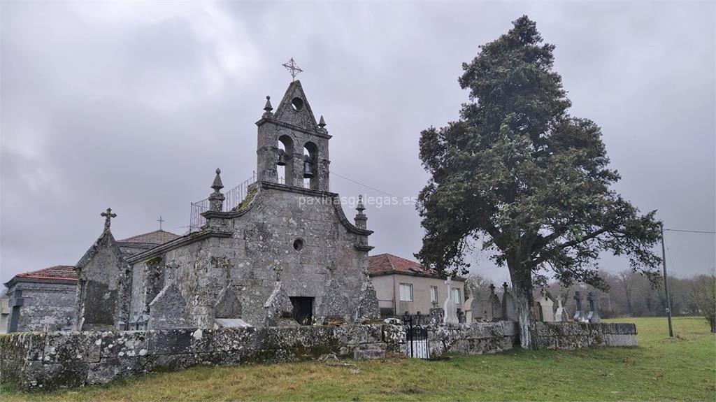 imagen principal Iglesia y Cementerio de San Salvador de Sanguñedo