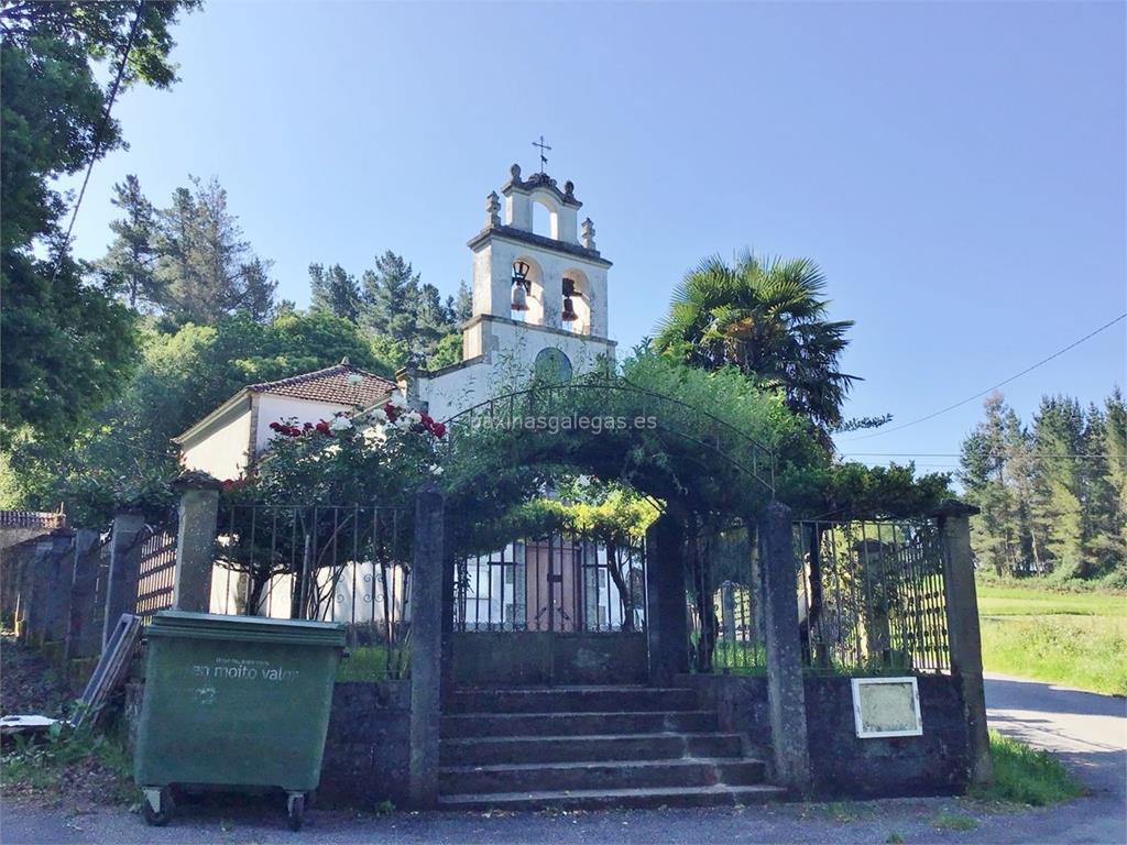 imagen principal Iglesia y Cementerio de Santa Cruz de Sobrado de Picato