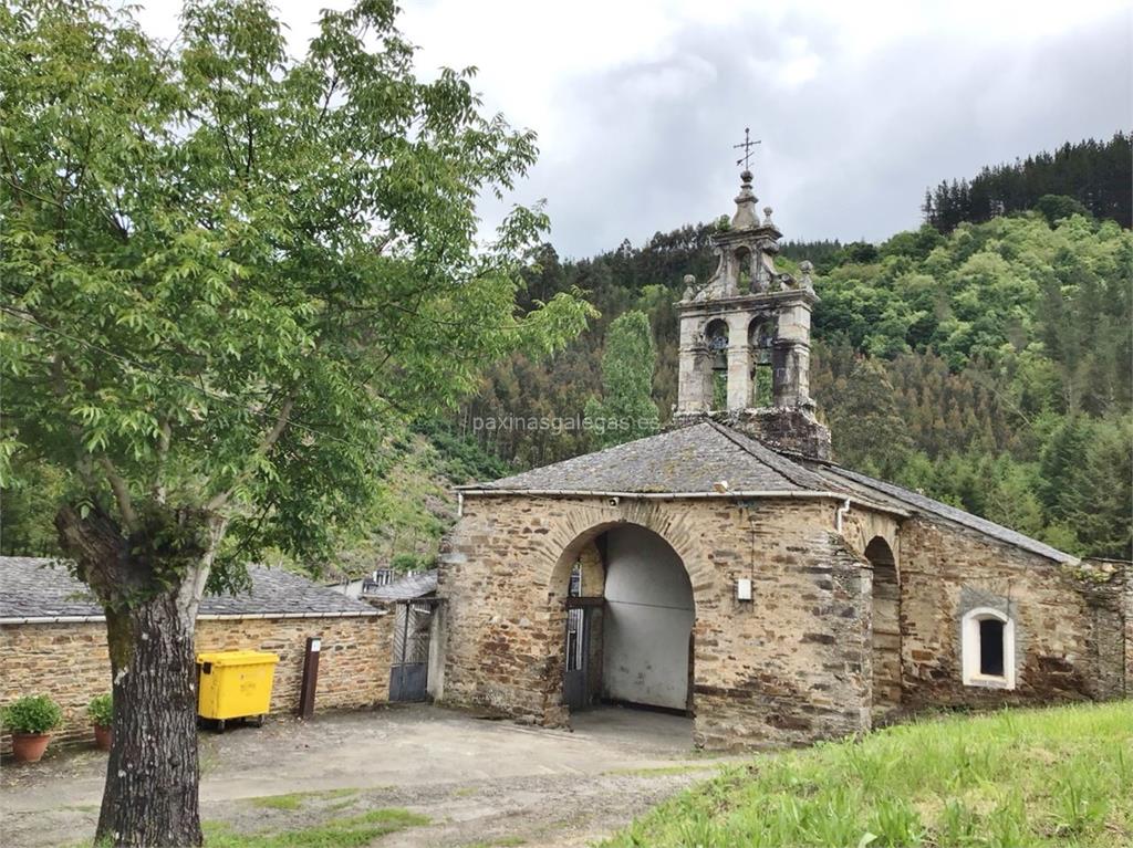 imagen principal Iglesia y Cementerio de Santa María de Lamas de Moreira