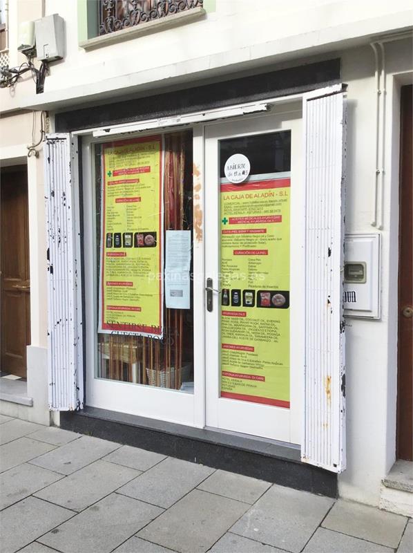 Tienda de Ropa La Caja de Aladín, . en Ribadeo