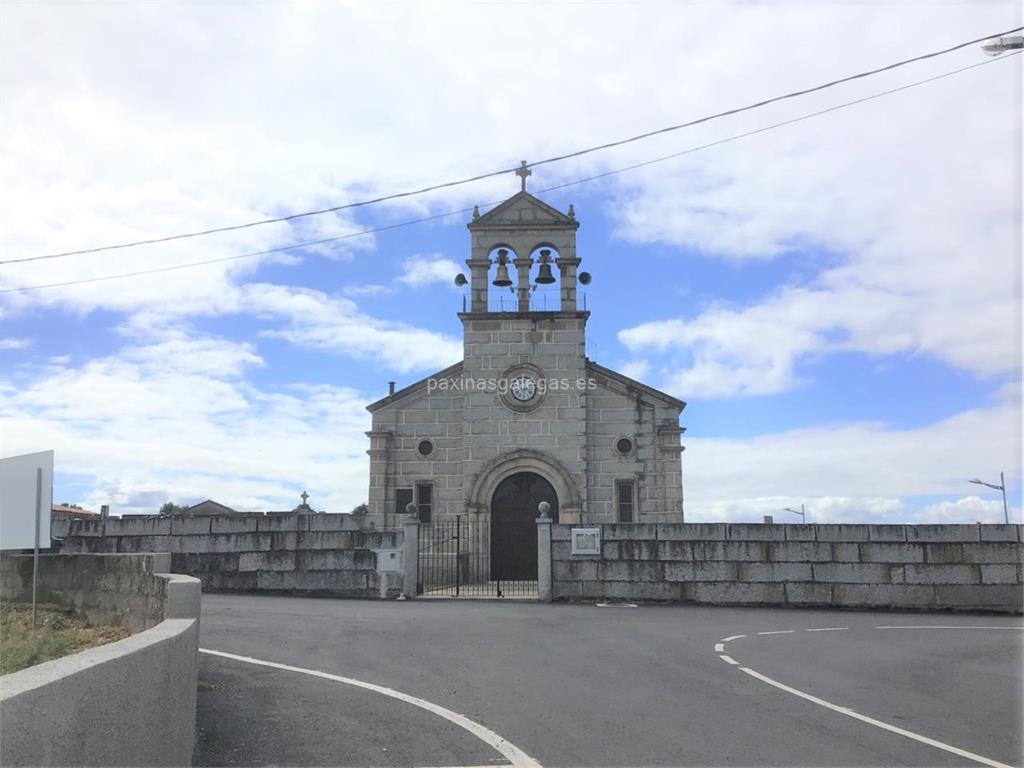 imagen principal Parroquia y Cementerio de Nosa Señora de Lourdes de A Manchica