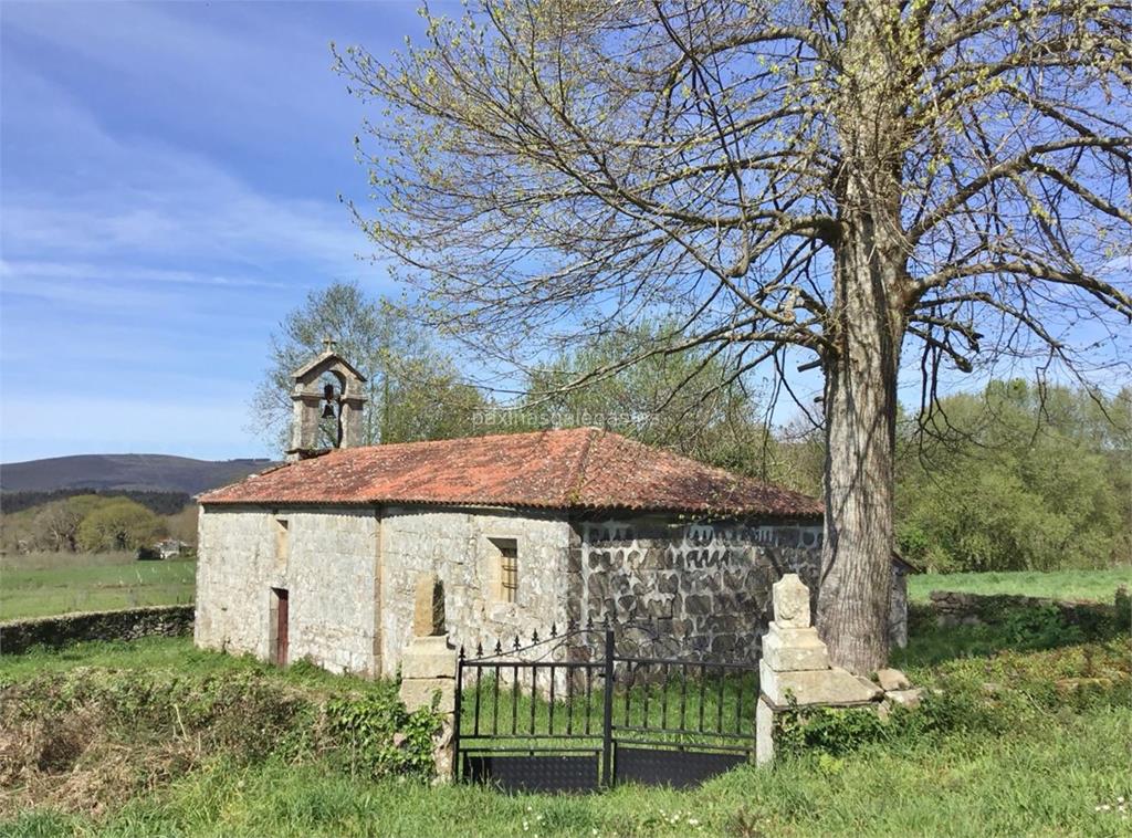 imagen principal Parroquia y Cementerio de San Juan de Laia