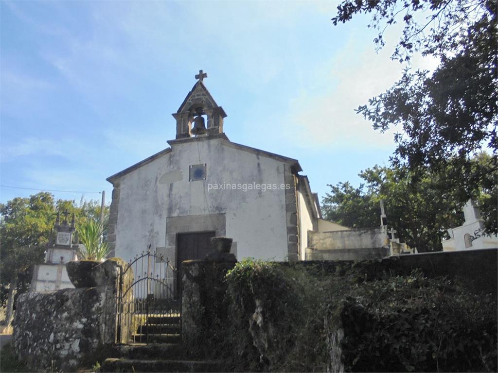 imagen principal Parroquia y Cementerio de San Salvador de Larín