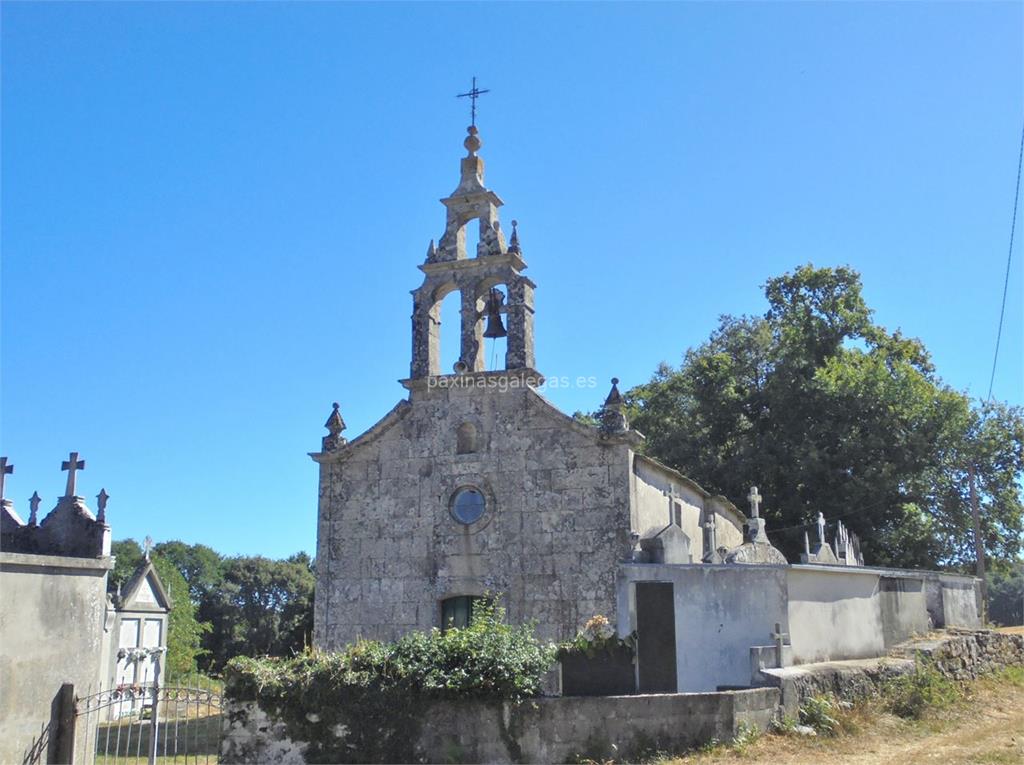imagen principal Parroquia y Cementerio de San Salvador de Outeiro das Camoiras