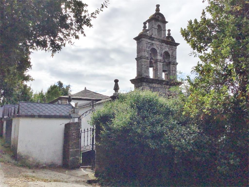 imagen principal Parroquia y Cementerio de San Xulían de Santalla de Bardaos