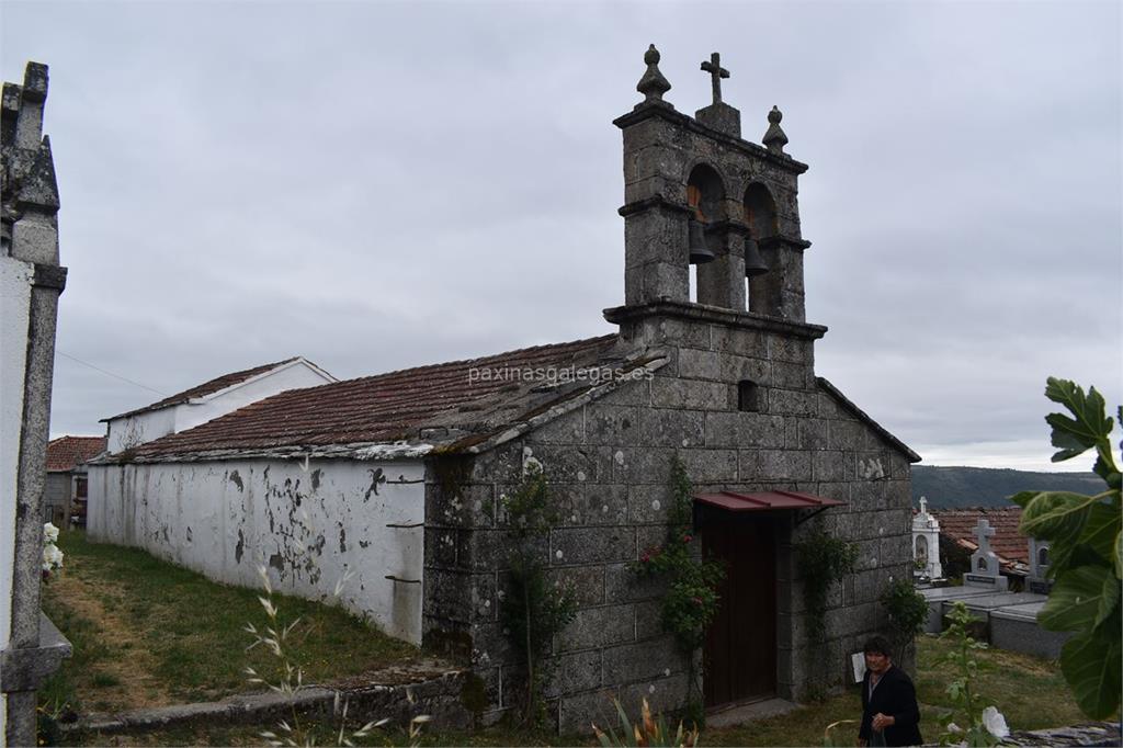 imagen principal Parroquia y Cementerio de Santa Maria de Castrelo de Abaixo