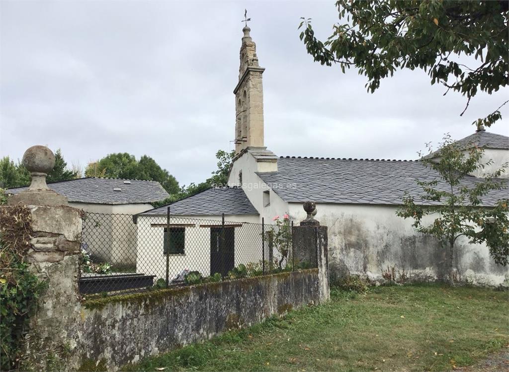 imagen principal Parroquia y Cementerio de Santa María de Loureiro