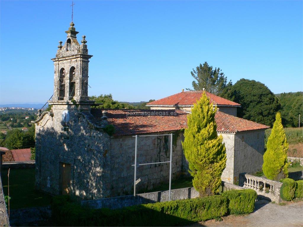 imagen principal Parroquia y Cementerio de Santa María de Oiros
