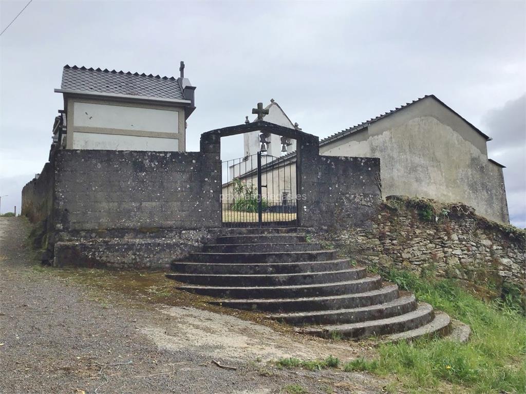 imagen principal Parroquia y Cementerio de Santa María de Vilaesteva de Herdeiros