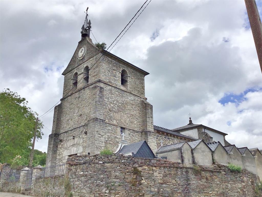 imagen principal Parroquia y Cementerio de Santiago de Doncos