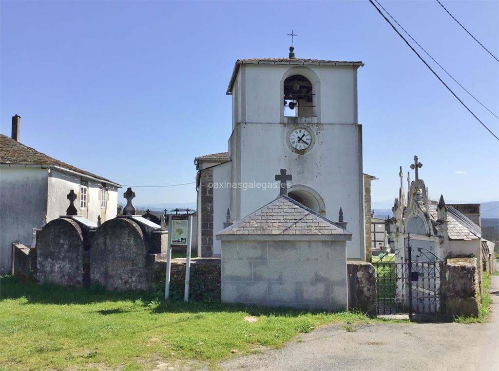 imagen principal Parroquia y Cementerio de Santiago de Ferroi