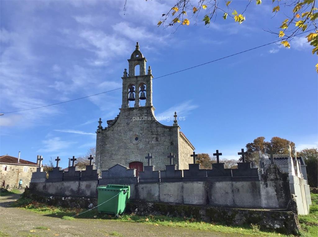 imagen principal Parroquia y Cementerio de Santiago de Louredo 