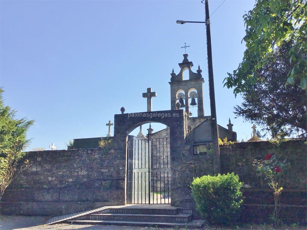 imagen principal Parroquia y Cementerio de Santiago de Pousada