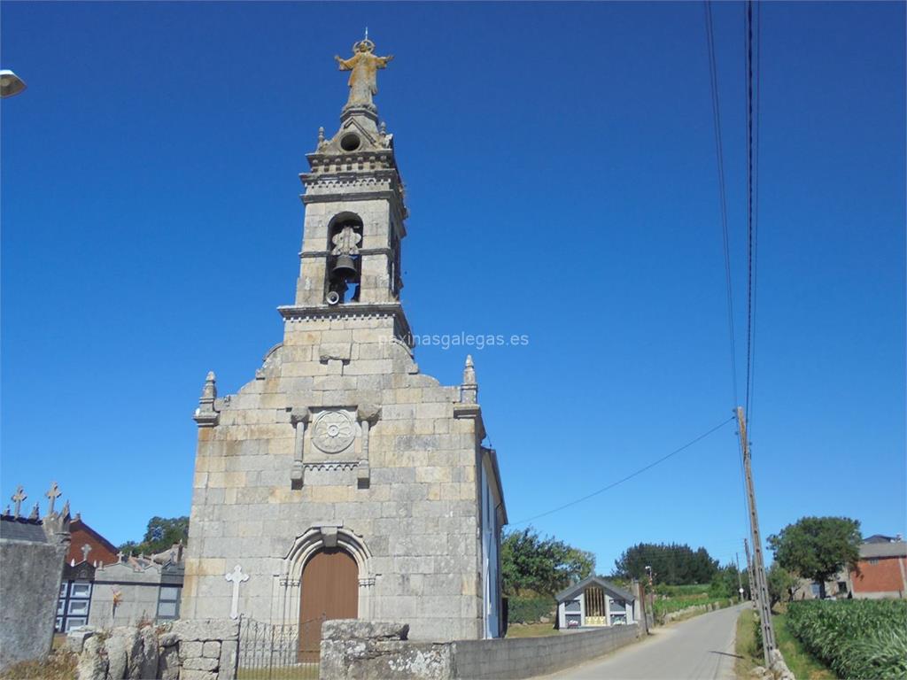 imagen principal Parroquia y Cementerio de Santo Estevo de Benade