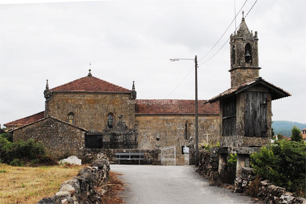 imagen principal Parroquia y Cementerio de Santo Estevo de Cambeo