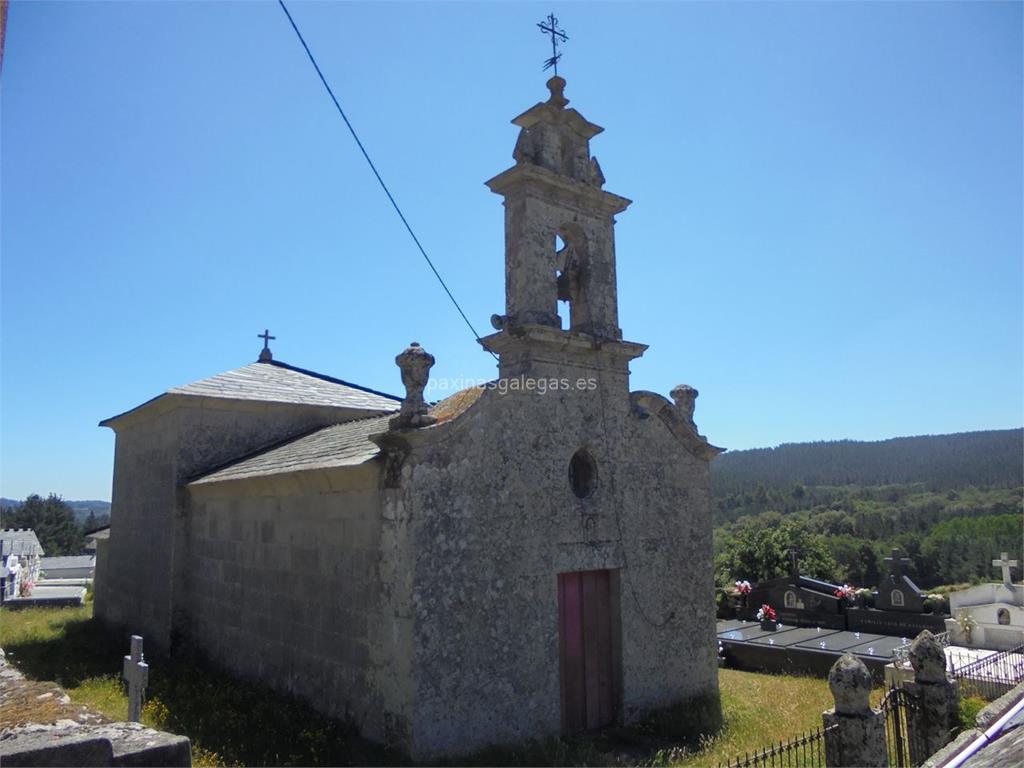 imagen principal Parroquia y Cementerio de Santo Estevo de Camoira