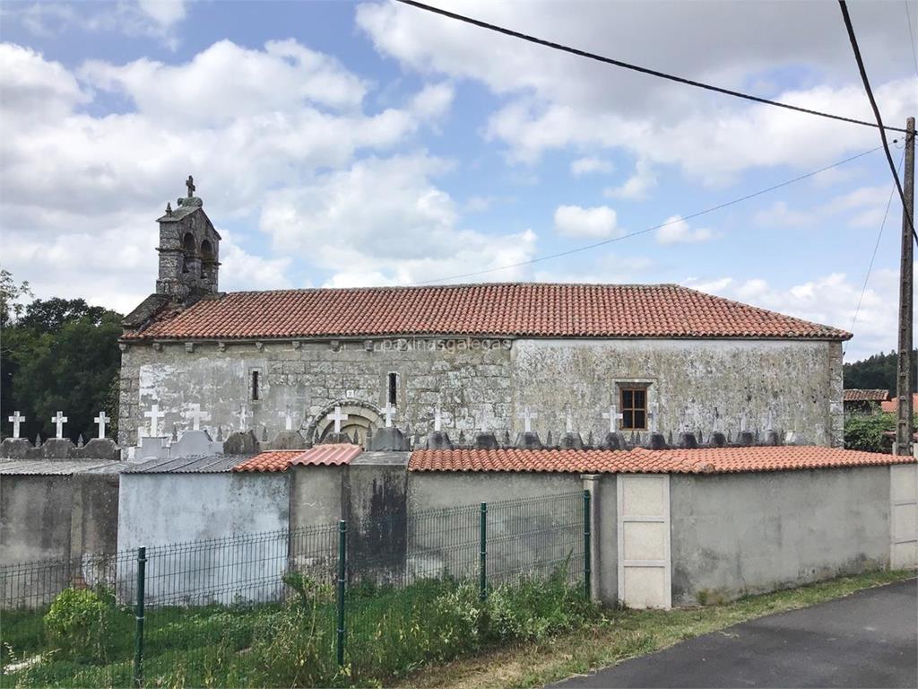 imagen principal Parroquia y Cementerio de Santo Estevo de Pezobrés