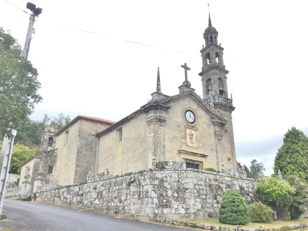 imagen principal Parroquia y Cementerio Viejo de San Xulián de Bastavales