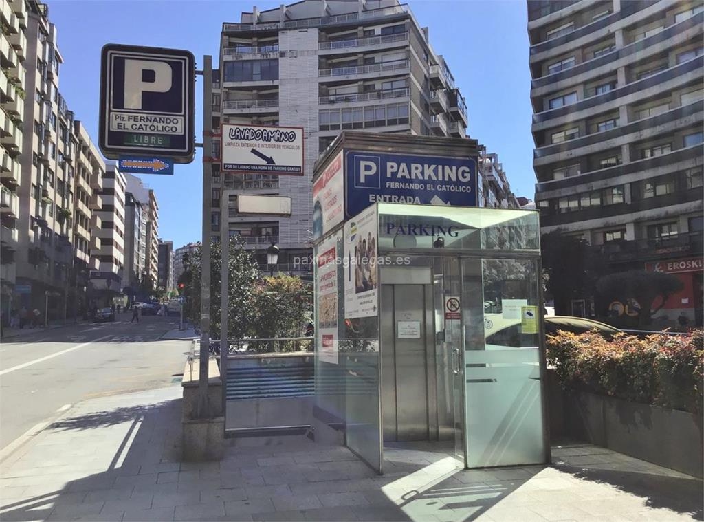 imagen principal Punto de Recogida Locker - InPost (Parking Fernando O Católico)